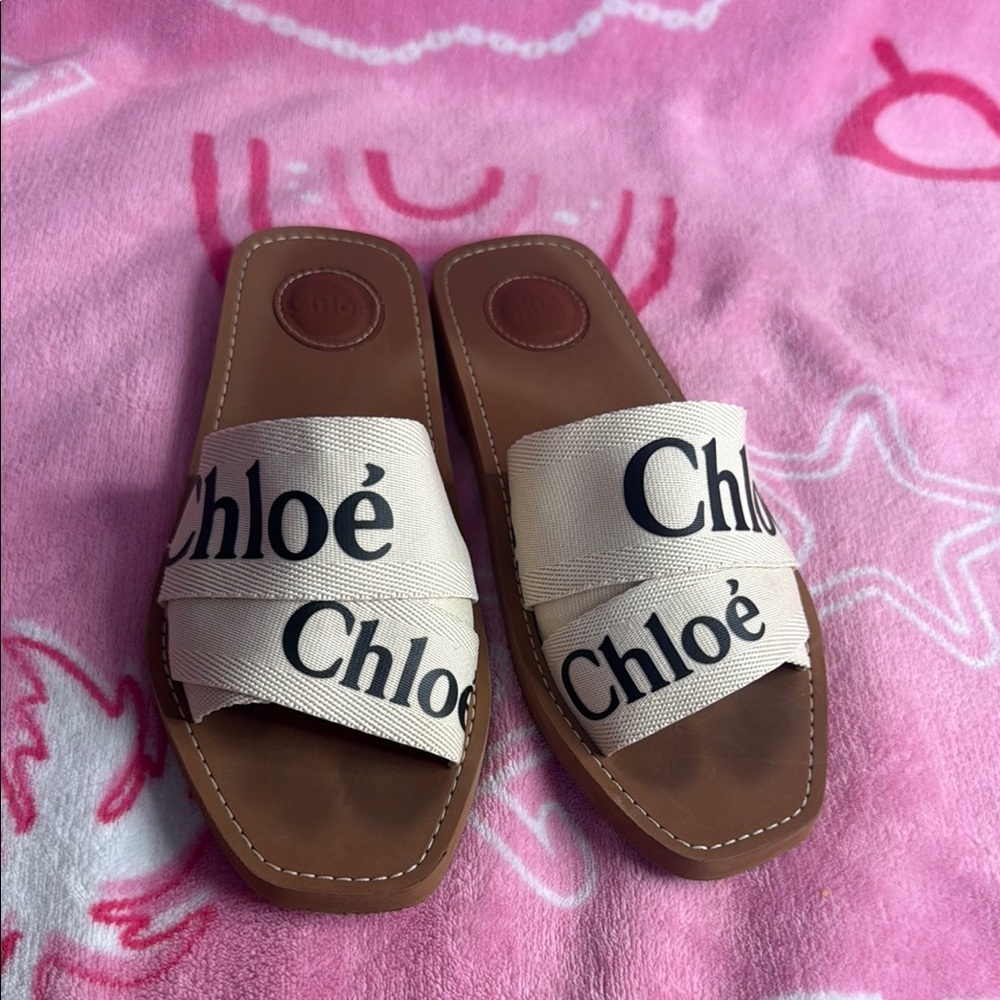 Chloe Cream Sandals Elegant Flip Flops